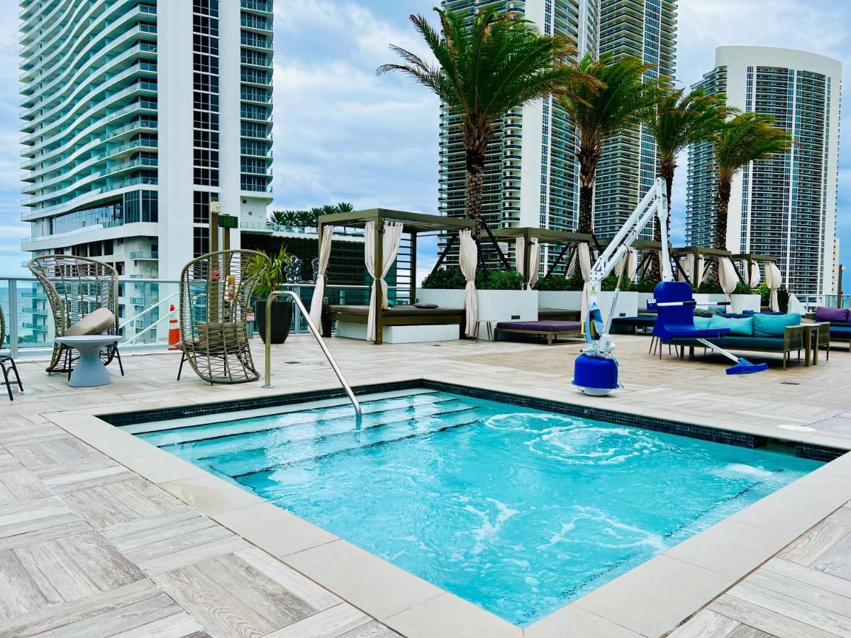 Hyde House - Luxury Waterfront 2Br 2Ba Apartment Suite With Direct Ocean View, Roof Top Pool, Resort Amenities ฮอลลีวูด ภายนอก รูปภาพ